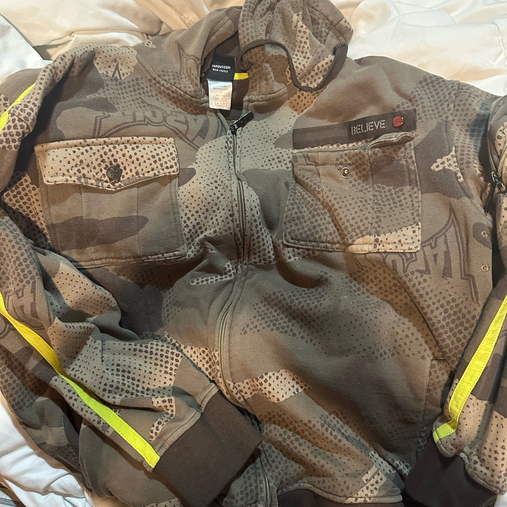 Tap out hoodie zip up size XL men’s